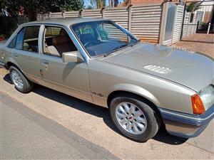 1986 Opel Rekord 4.6l V8