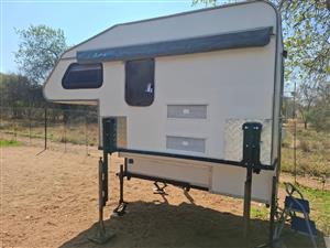 Bakkiemate  Camper