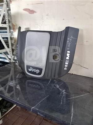 Jeep Grand Cherokee WK1 5.7 Engine Cover (USED)