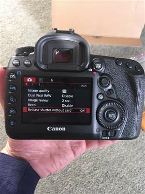 Canon 5d mark iv used camera