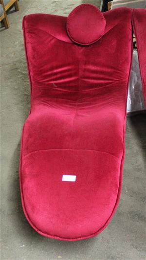 RED CHAISE LOUNGE S0