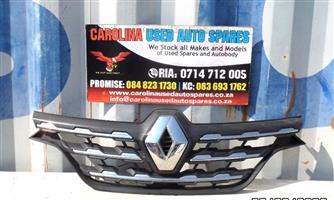 Renault Triber radiator grill with chrome trimming (2020-2023)