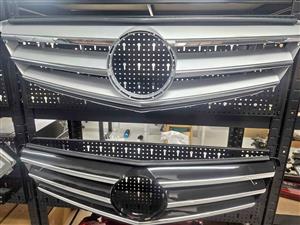 Mercedes Benz W204 Grille in Black & Silver