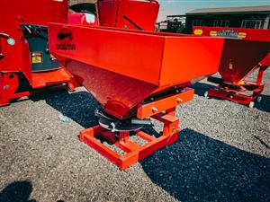 400L fertilizer spreader