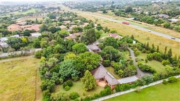 Prime property with existing rights for a guesthouse off Hole in One in Ruimsig for sale!