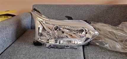 Toyota Avanza Right Headlight