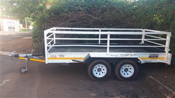 Trailer with double axle