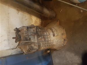 BMW1984  320 manual gearbox
