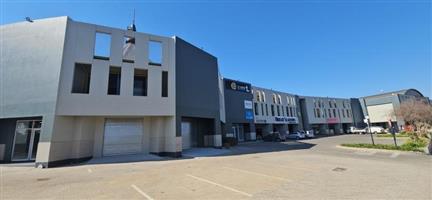 429sqm Retail/Warehouse space to lease in Halfway House Midrand