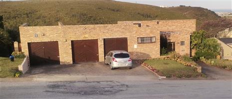 House For Sale in Malabar