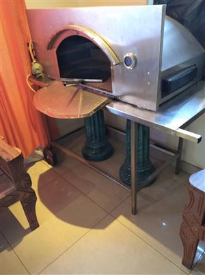 Portable stainless steel pizza oven
