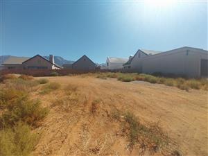 Prime plot is surrounded by uninterrupted mountain views.