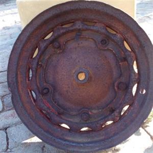 Rim, old car