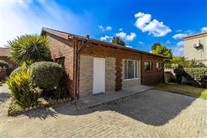 Apartment Rental Monthly in North Riding