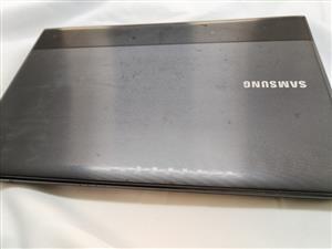 Samsung Laptop (Updated with Windows 10) - for restoration or parts