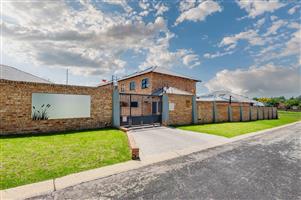 Cluster For Sale in Brackendowns