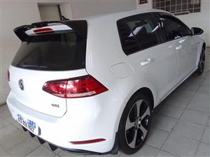 2017 VW GOLF 7, 1.0 Manual six Gear COLOR Petrol  107.000Km 