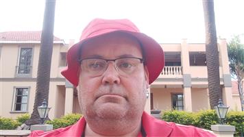 I am full time job seekers driver or crane operator Ec1