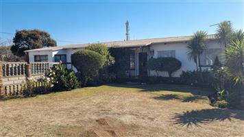 Apartment For Sale in South Hills