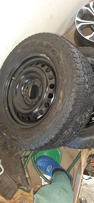 18" Steel rim with used tyre to use for spare on Bakkie: Toyota ,Isuzu, Ford ranger ,GMW