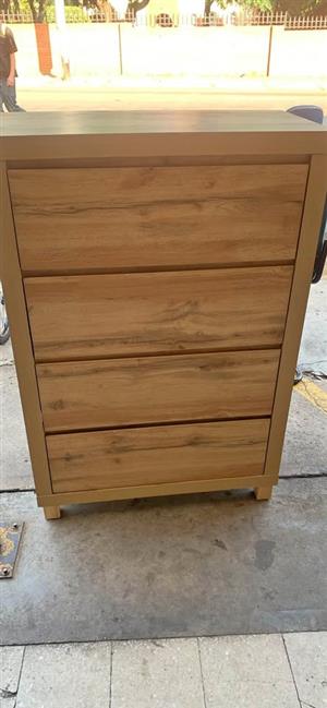 Chest of drawers
