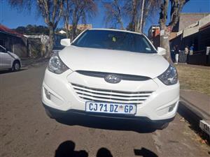 2013 HYUNDAI IX35 2.0 PETROL, MANUAL, WHITE, 105000KMS REVERSE CAMERA