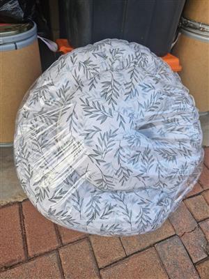 Preggy pillow