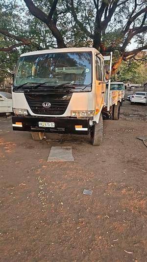 Ud80 dropside truck
