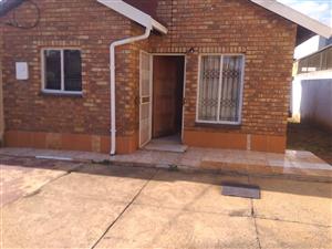 2bedroom house to rent in mamelodi east x4