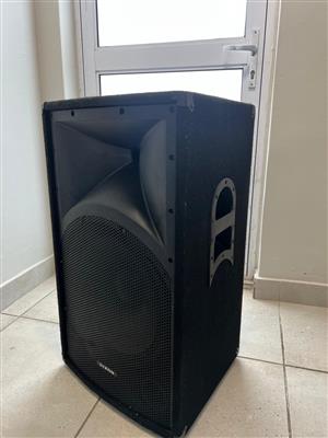 2 x Dixon 15" 1200W PA/DJ Speakers 