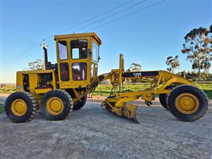 1990 CAT 120G