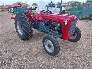 Massey Ferguson 35x tractor 