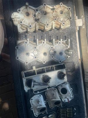 Suzuki DT 85 HP outboard boat engine parte te koop.