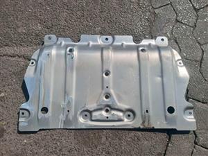 Bmw G20  G21  engine cover