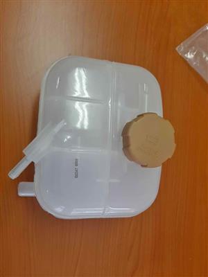 ASTRA H 04-10 WATER BOTTLE. BRAND NEW. FOR VARIOUS OTHER CARS TOO.