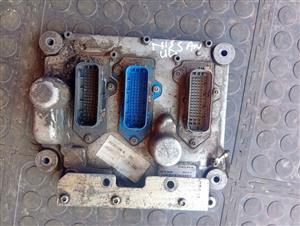 Engine Control Unit  ECU computer boxNISSAN UD UD NISSAN LARGESIZE CAR 2005 ADG-CG4ZAWH3B 2371000Z0E