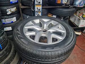 Vw Amarok original alloy mag it can be used as a spare size 19