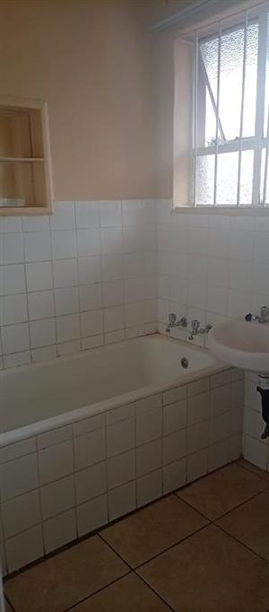 2 beds 1 bath Flat/apartment