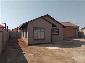 House For Sale in Vosloorus Ext 6