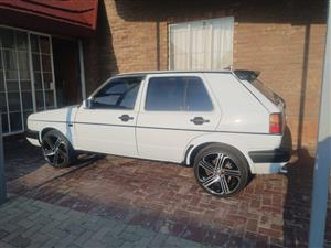 I am selling my golf R line 17 inch mags 5/100