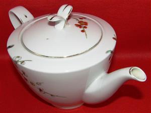 RC Japan Vintage Tea Pot with Lid