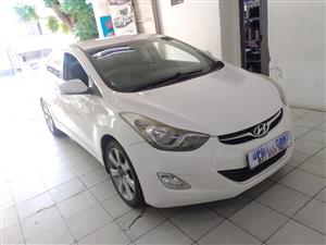 2012 HYUNDAI ELANTRA 1.6GLS AUTOMATIC WHITE  COLOR PETROL 61000KM  