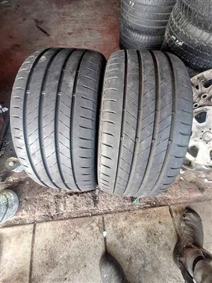 2 X 245/40/18 Bridgestone Turanza normal tyres for Audi & Mercedes for sell 