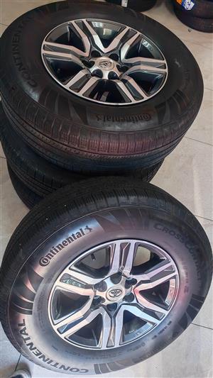 Toyota fortuner wheels with Continental Cross Contact ATR 