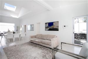 House For Sale in Bantry Bay