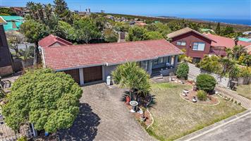 Charming family home with income-generating flatlet in Dana Bay