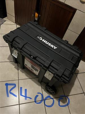 HUSKY USA Trolley Trunk 