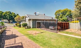 Timeless Elegance in the Heart of Kensington – Your Private Urban Retreat