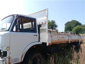 Ford 1413 truck