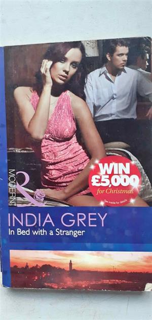 In bed with a stranger - India Grey